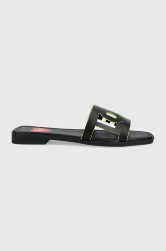 Love Moschino klapki skórzane 489.99PLN